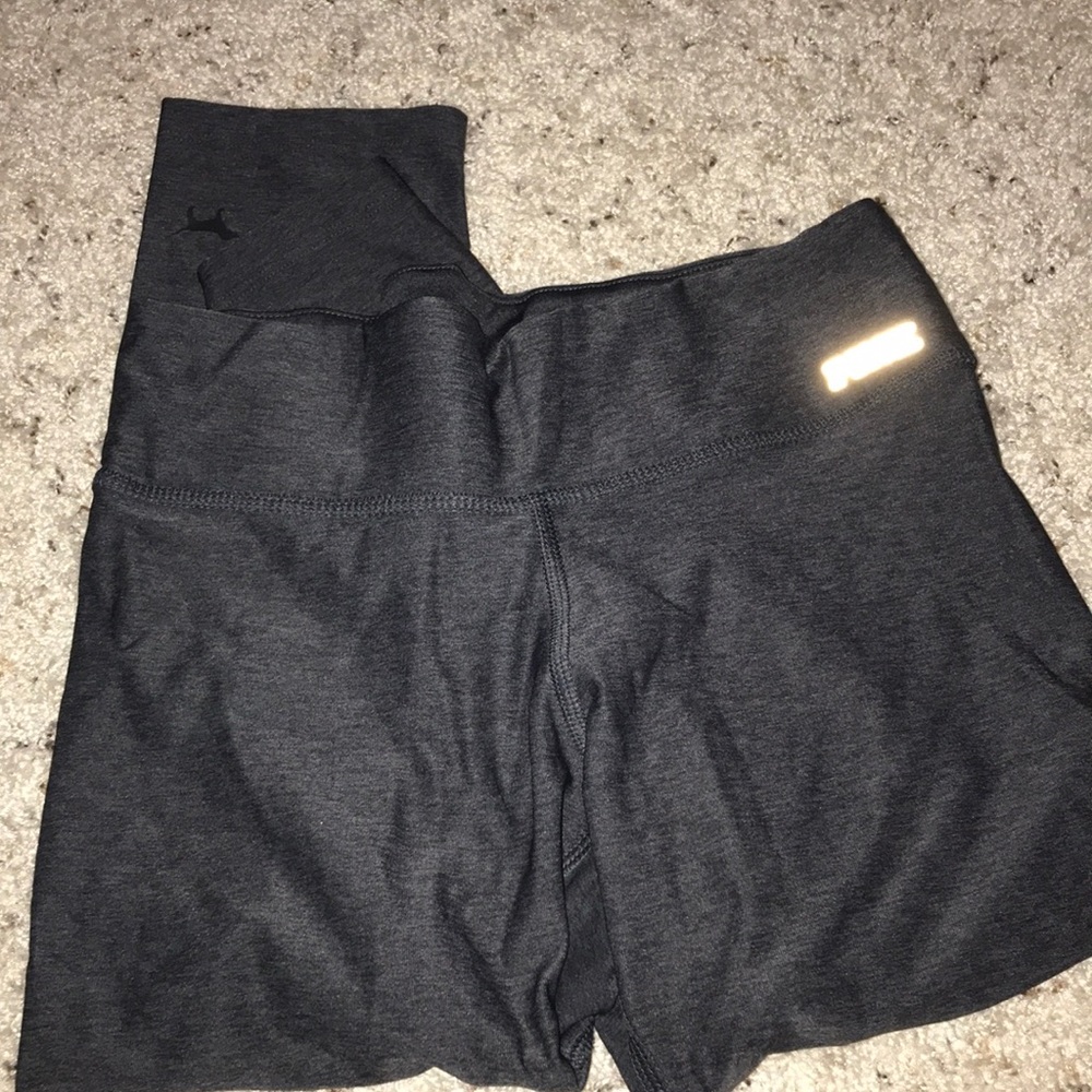PINK ULTIMATE cropped leggings